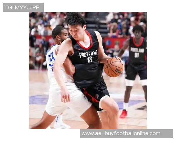 克林根默默塑造杨瀚森成长之路成为球队防守的重要基石