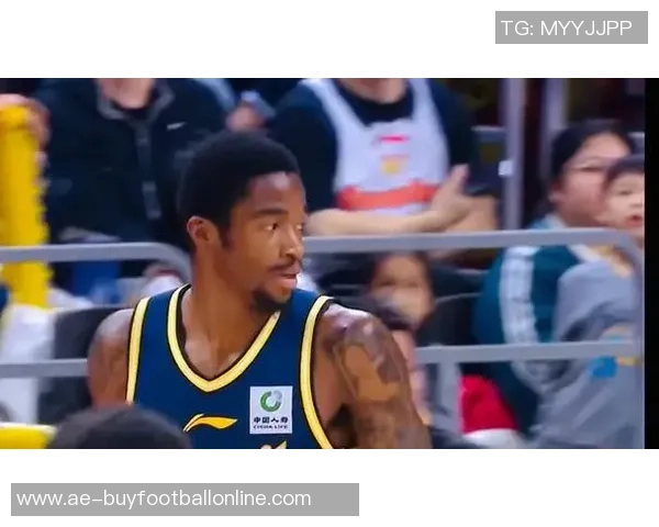 奎因半场助攻与失误并存成长之路的代价与收获 奎因半场助攻与失误并存成长之路的代价与收获