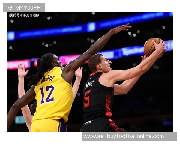 约维奇谈热火团队氛围强调相互鼓励共克难关